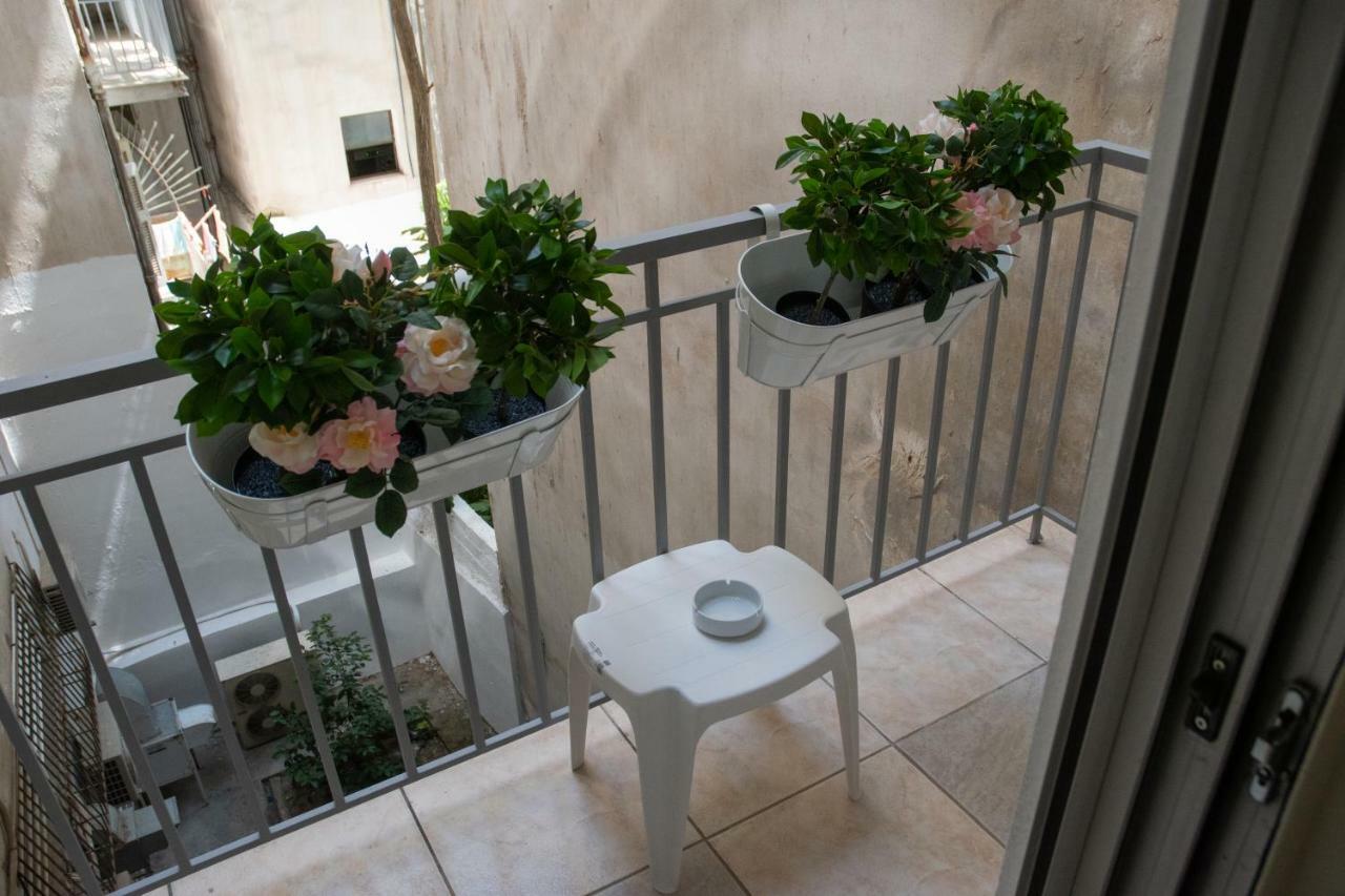 Luxurious Apartment In Central Athena Bagian luar foto